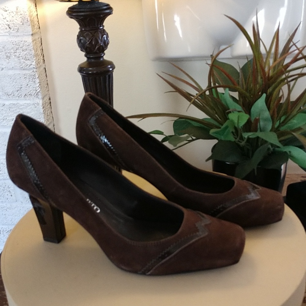 Franco Sarto suede and leather shoes Size 8.5 NEW